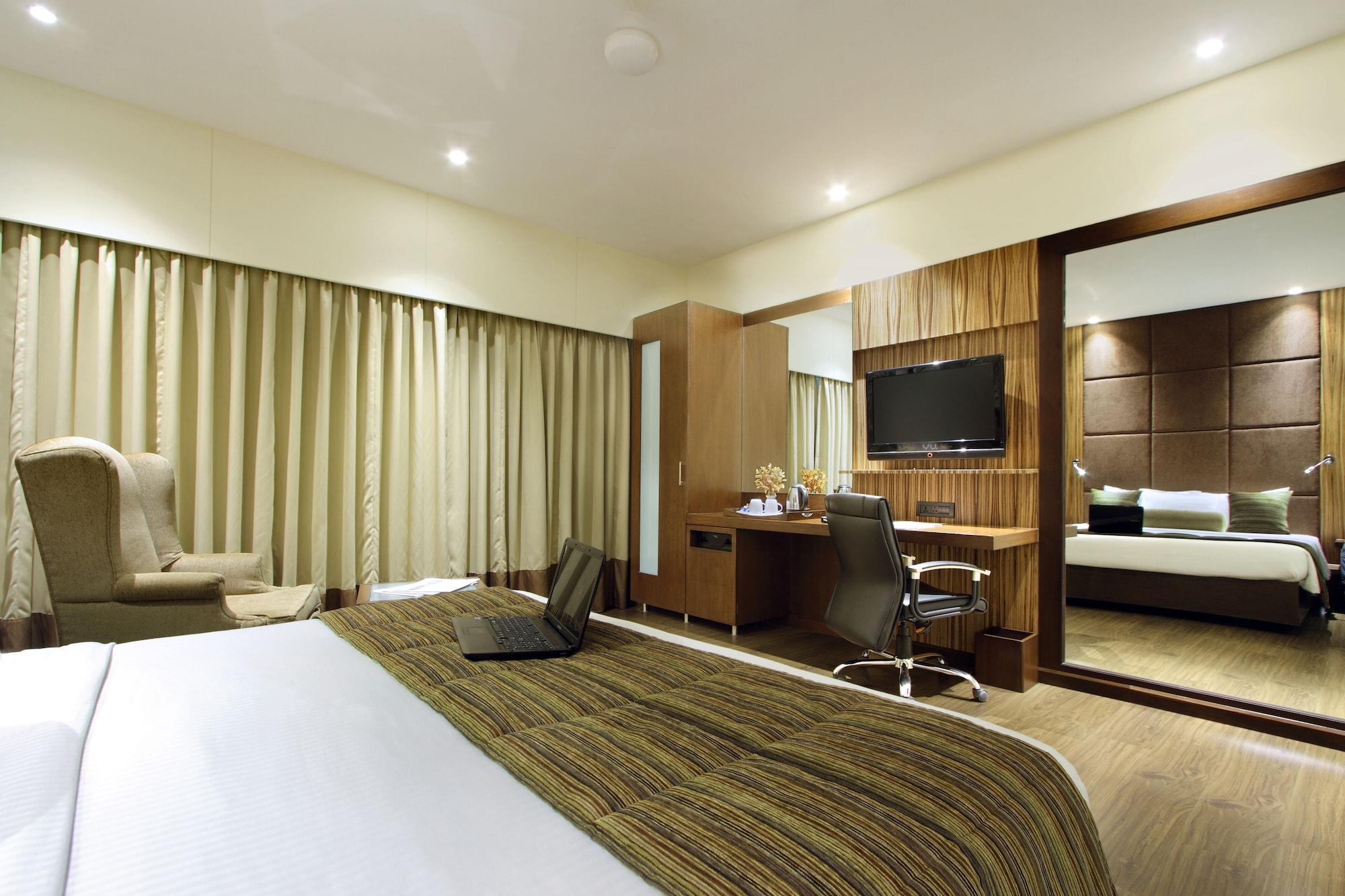 เอ็กซ์เพลสทาวเวอร์โฮเต็ล Hotel วาโดดารา ภายนอก รูปภาพ